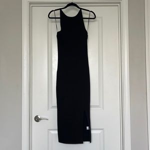 Ribbed Black Midi Dress With Slit